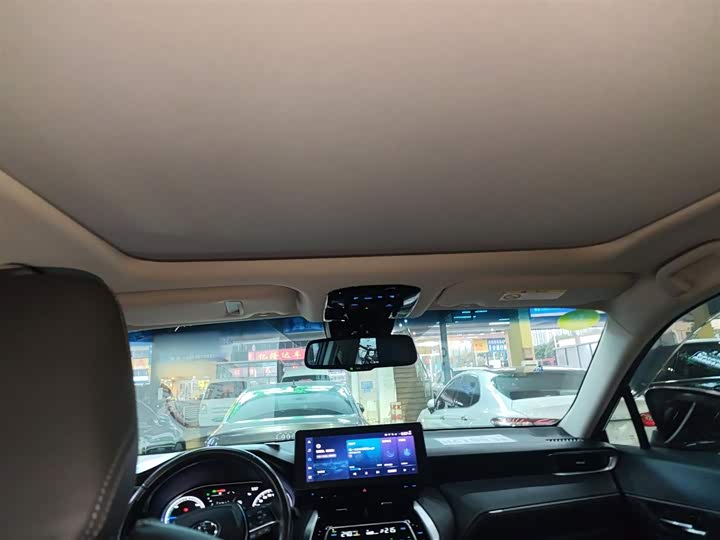 Фото 8 - Toyota Harrier