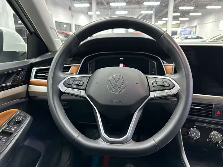 Фото 2 - Volkswagen Bora