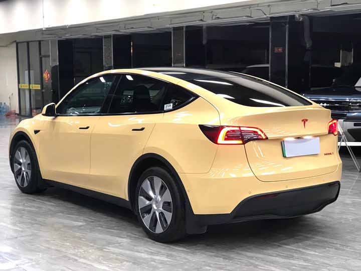 Фото 4 - Tesla Model Y