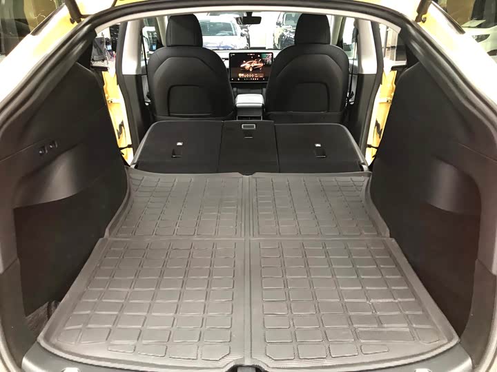 Фото 9 - Tesla Model Y