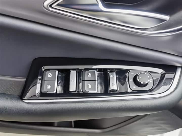 Фото 9 - Beijing U5 Plus