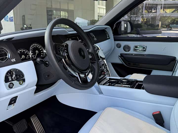 Фото 5 - Rolls-Royce Cullinan