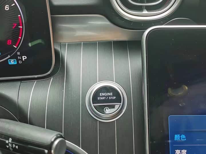 Фото 9 - Mercedes-Benz C-Class