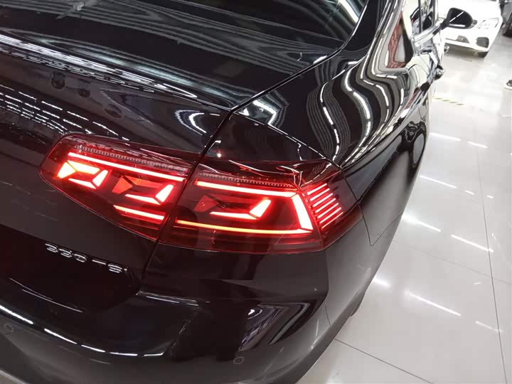 Фото 8 - Volkswagen Magotan