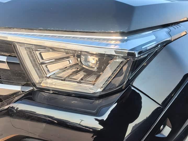 Фото 5 - Tank 400 Hybrid