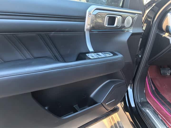 Фото 7 - Tank 400 Hybrid