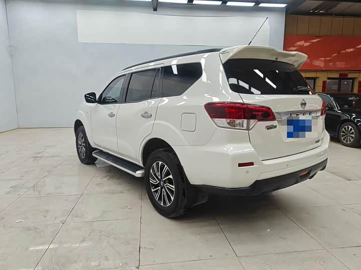 Фото 9 - Nissan Terra