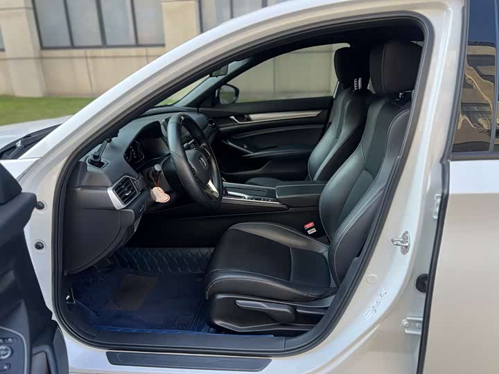 Фото 5 - Honda Inspire