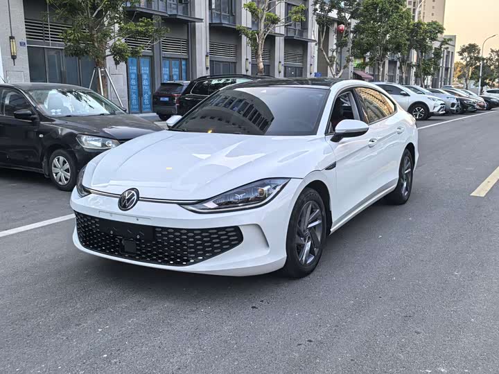 Фото 1 - Volkswagen Lamando L