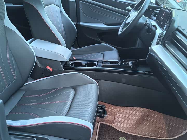 Фото 8 - Volkswagen Lamando L