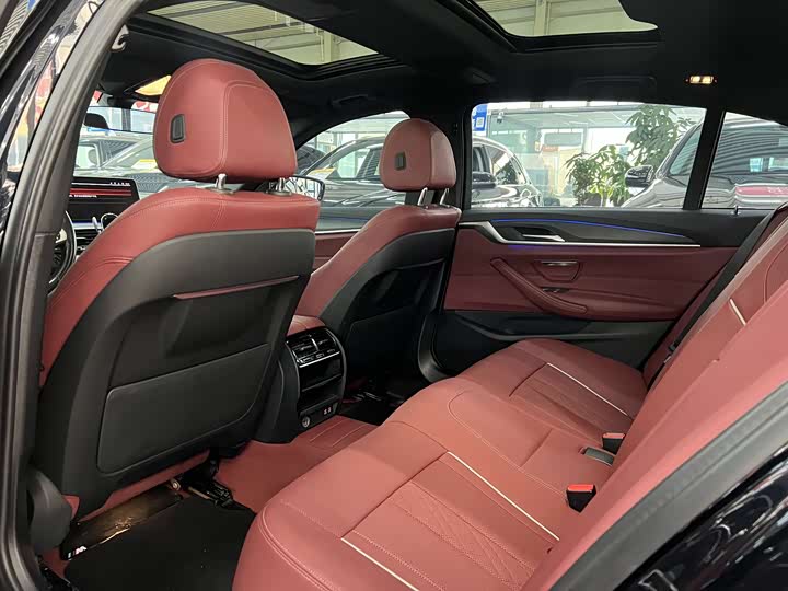 Фото 6 - BMW 5 Series