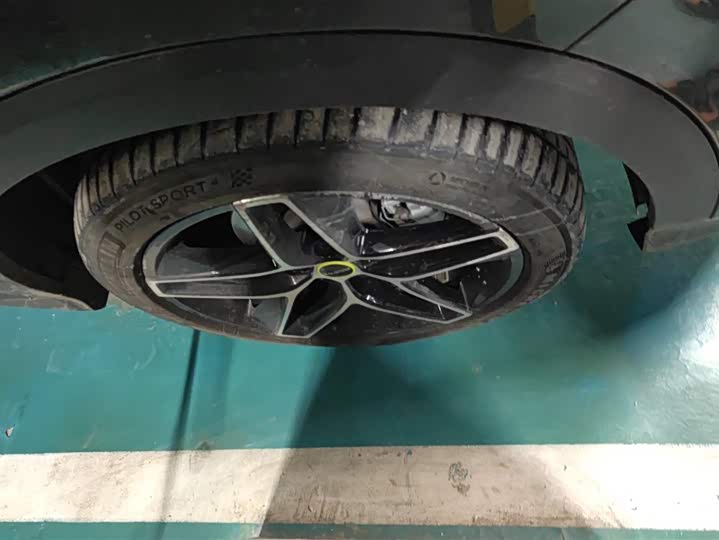 Фото 6 - Roewe RX5 Hybrid