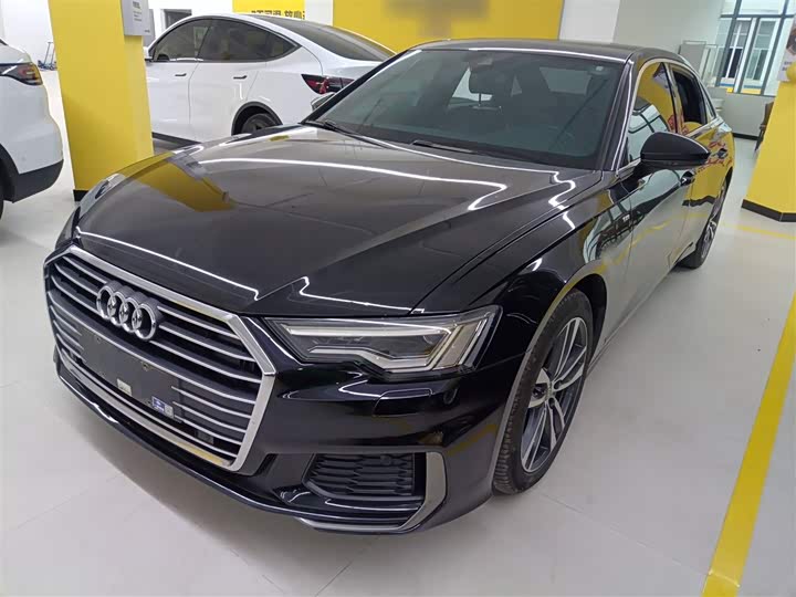 Фото 1 - Audi A6L