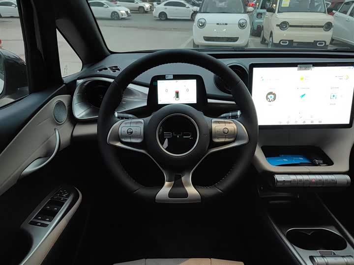 Фото 3 - BYD Dolphin