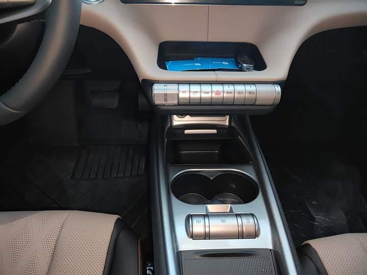 Фото 6 - BYD Dolphin