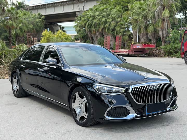 Фото 3 - Mercedes-Benz Maybach S-Class