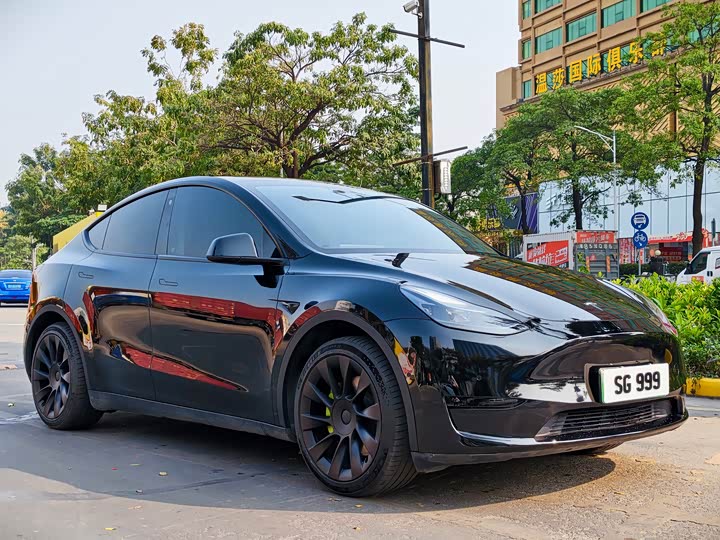 Фото 3 - Tesla Model Y