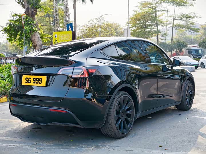 Фото 9 - Tesla Model Y