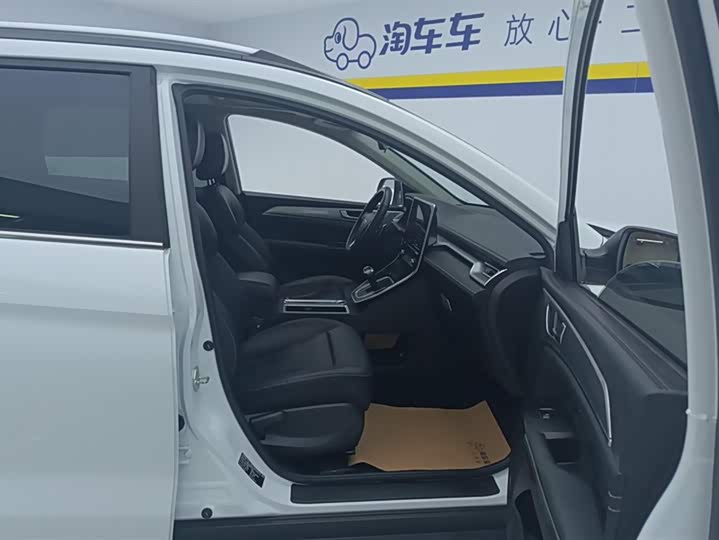 Фото 8 - Haval M6