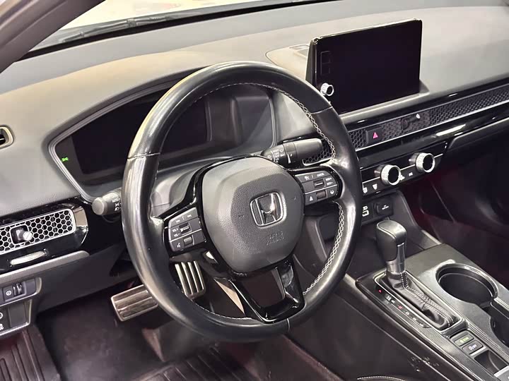 Фото 4 - Honda Civic