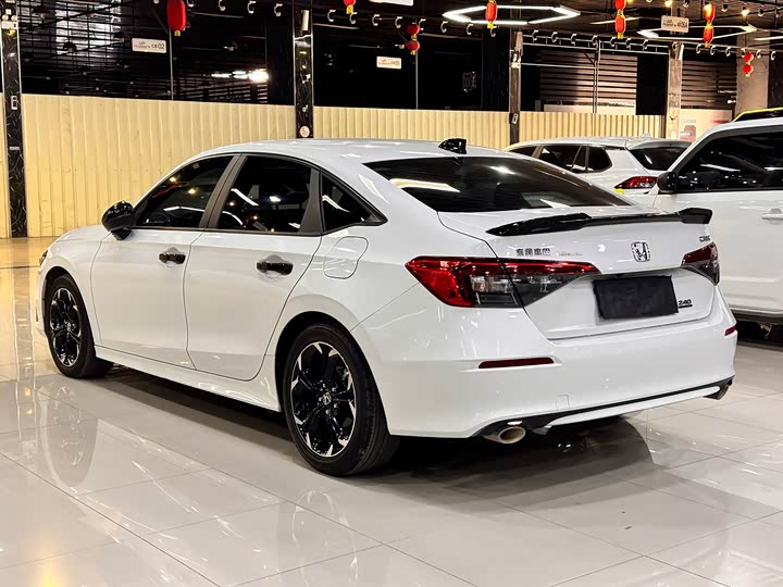 Фото 9 - Honda Civic