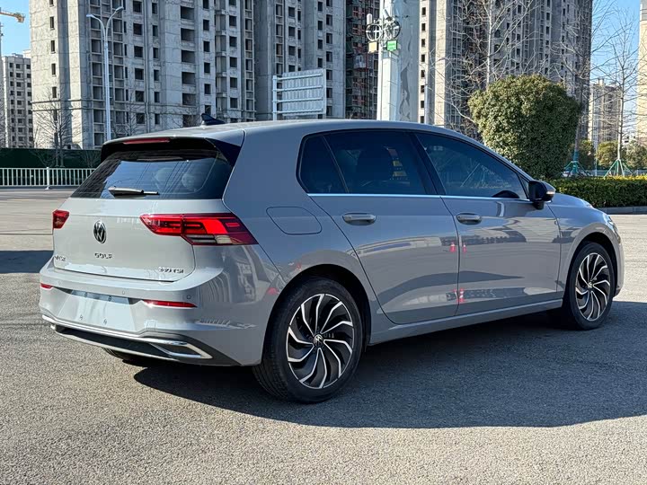 Фото 4 - Volkswagen Golf