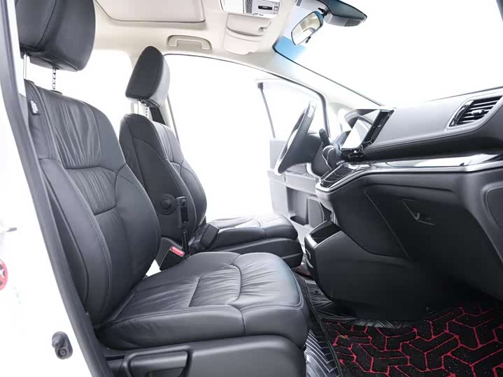 Фото 2 - Honda Odyssey