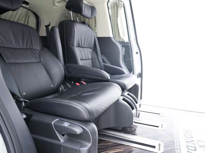 Фото 3 - Honda Odyssey