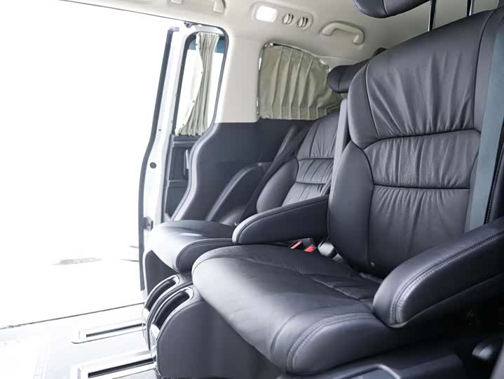 Фото 4 - Honda Odyssey