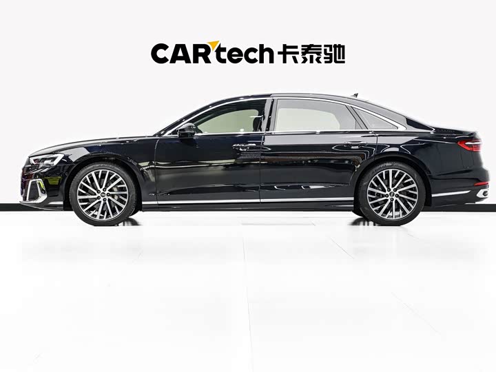 Фото 7 - Audi A8