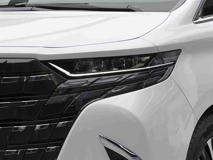 Фото 3 - Toyota Alphard