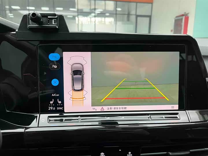 Фото 5 - Volkswagen Golf