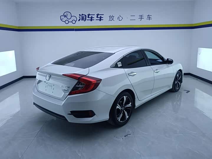 Фото 3 - Honda Civic