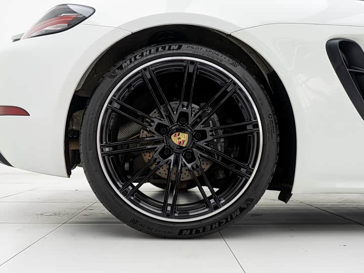 Фото 4 - Porsche 718