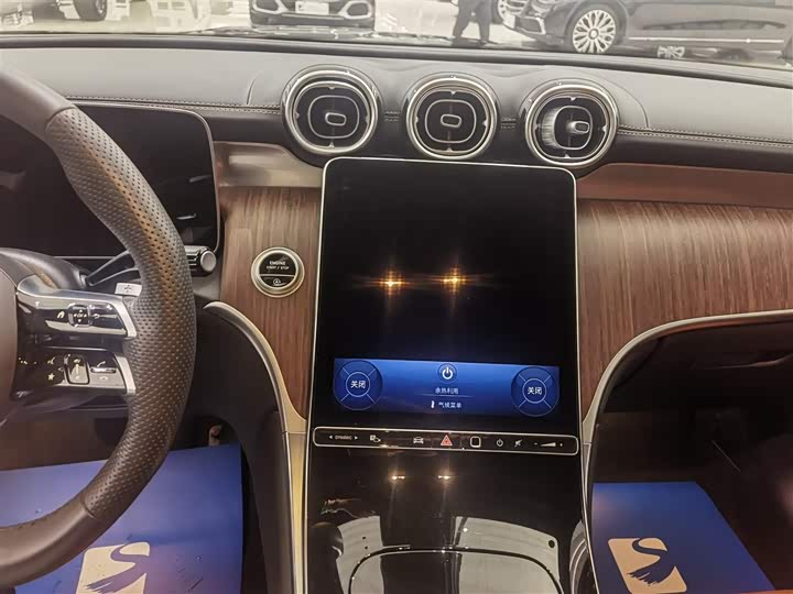 Фото 9 - Mercedes-Benz GLC-Class