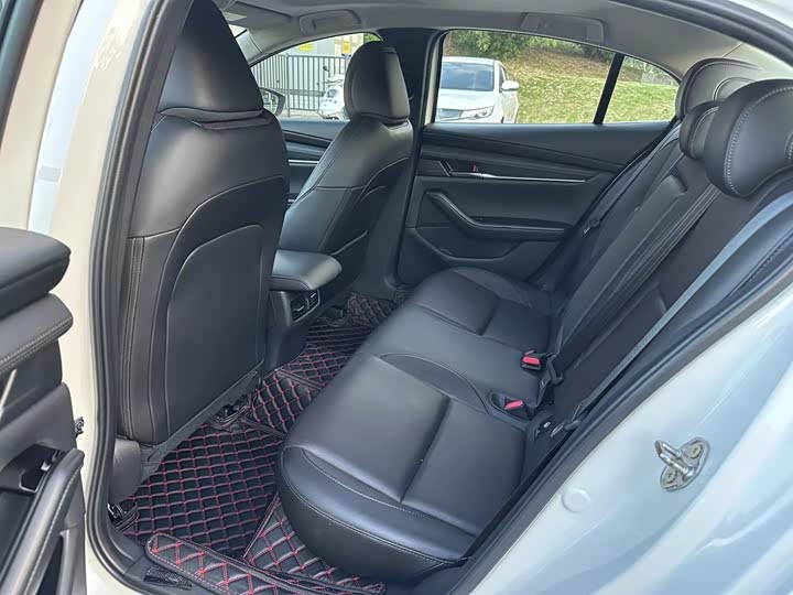 Фото 5 - Mazda 3 (Axela)