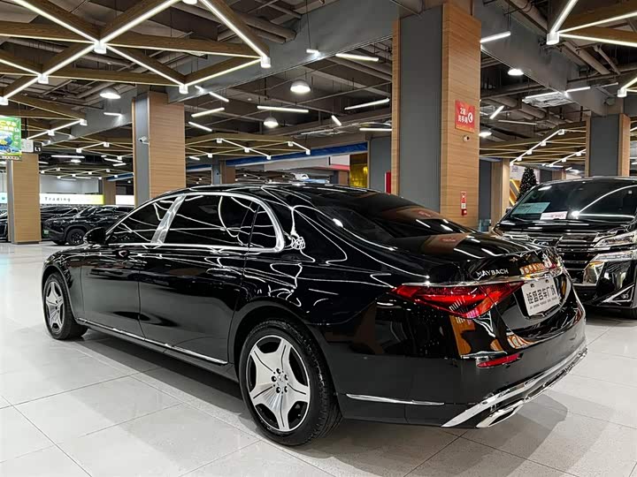 Фото 4 - Mercedes-Benz Maybach S-Class