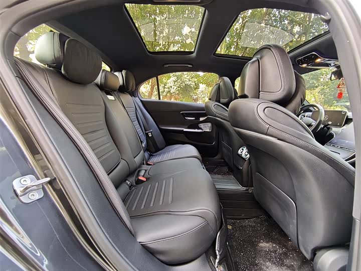 Фото 8 - Mercedes-Benz C-Class