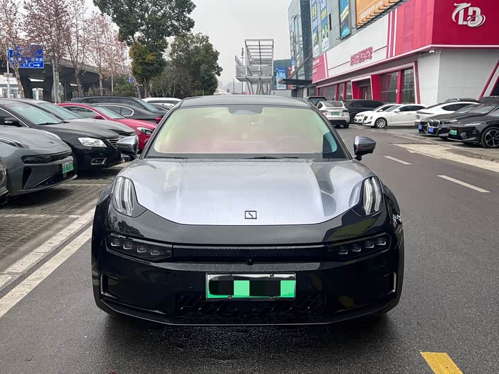 Фото 2 - Zeekr 001