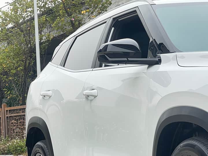 Фото 7 - Geely Atlas