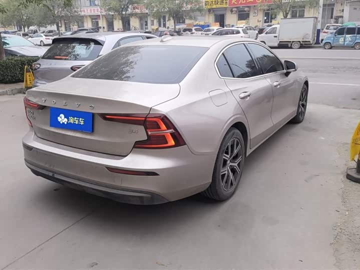 Фото 3 - Volvo S60