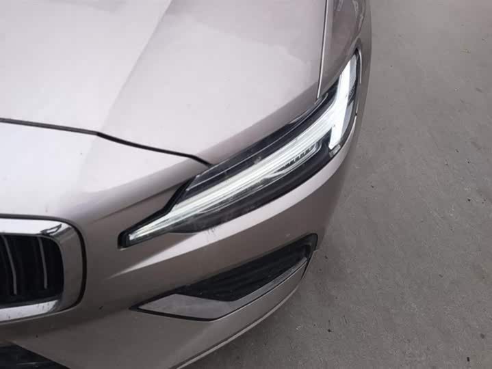 Фото 5 - Volvo S60