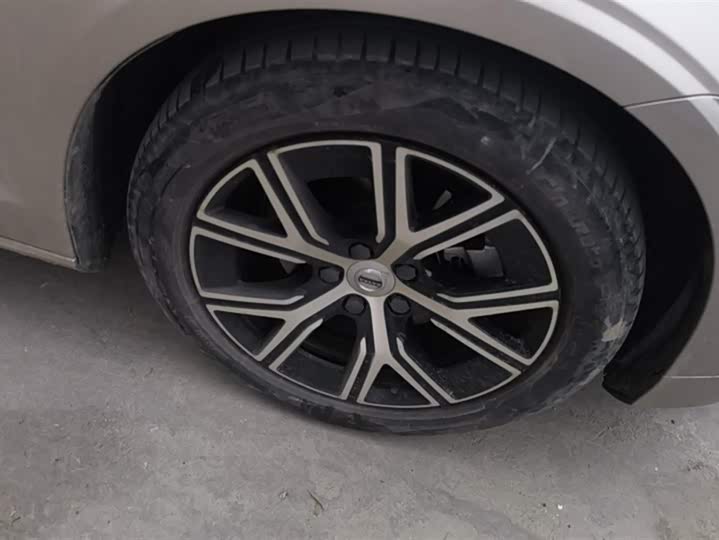 Фото 6 - Volvo S60