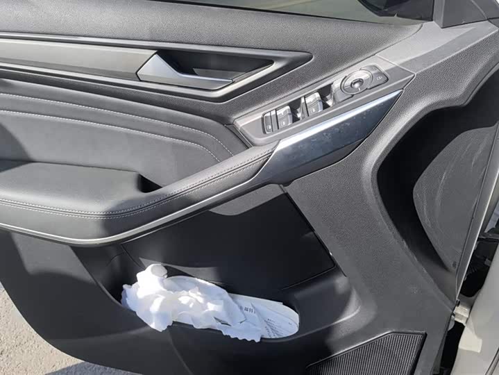 Фото 7 - Ford Territory