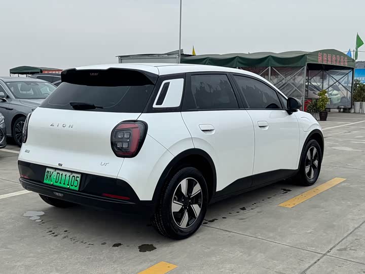 Фото 5 - GAC Aion UT