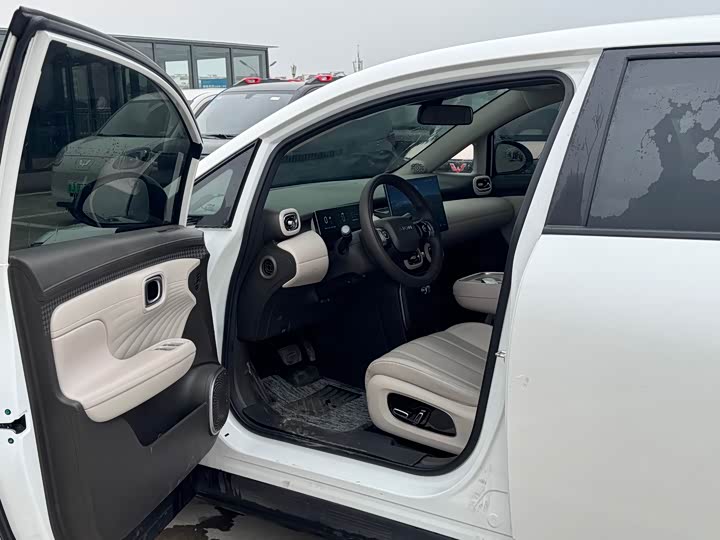 Фото 8 - GAC Aion UT