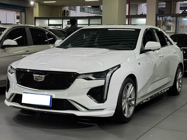 Фото 1 - Cadillac CT4