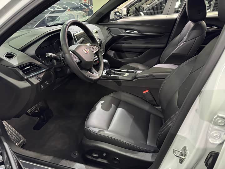 Фото 4 - Cadillac CT4