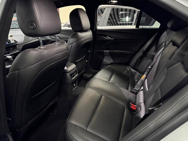 Фото 7 - Cadillac CT4