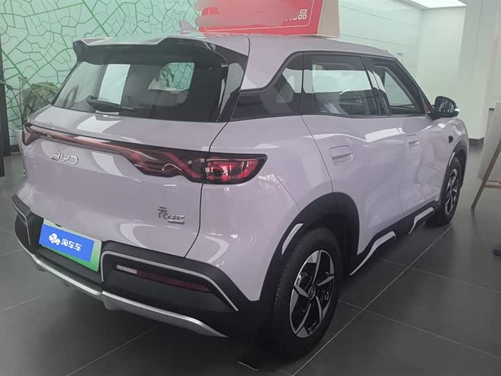 Фото 3 - BYD Yuan Up